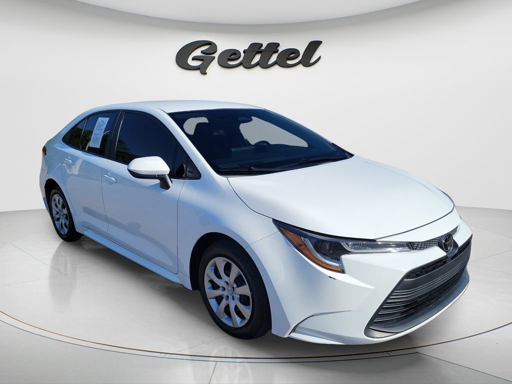 Certified 2024 Toyota Corolla LE image 2