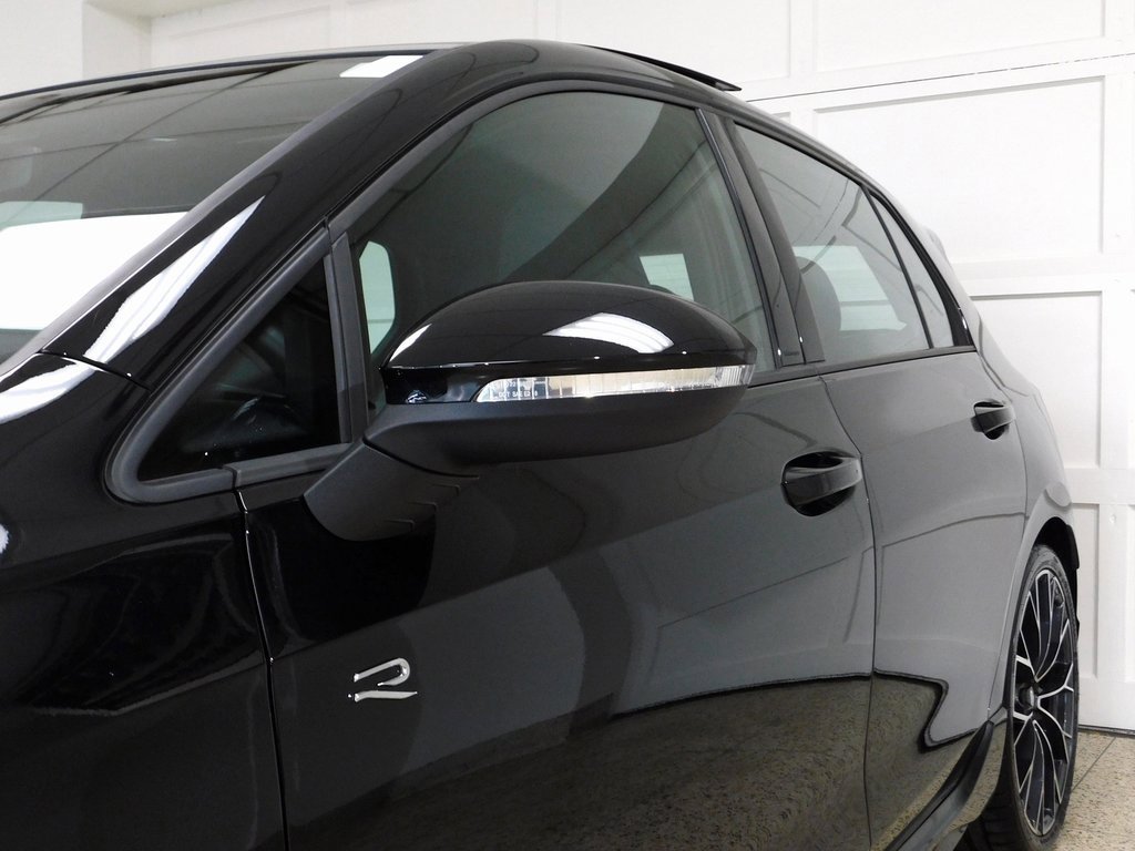 Used 2025 Volkswagen Golf image 20