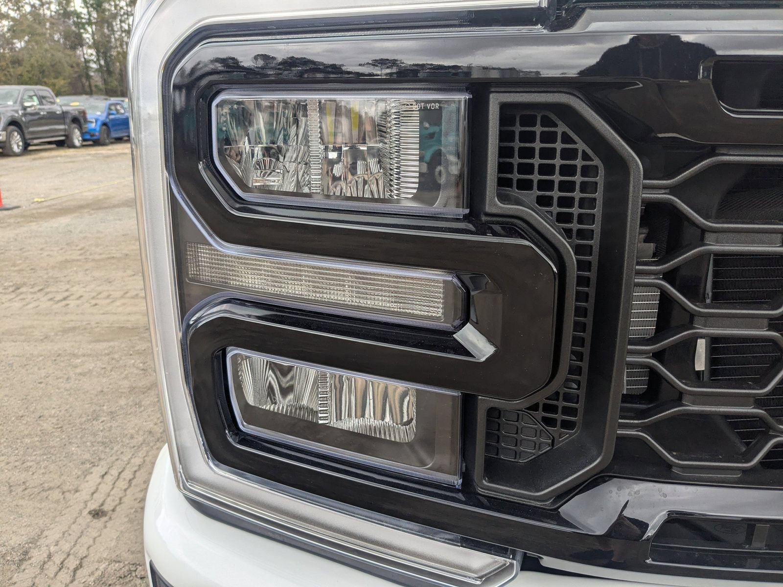 New 2026 Ford F250 Lariat w/ Black Appearance Package AWD/4WD image 10