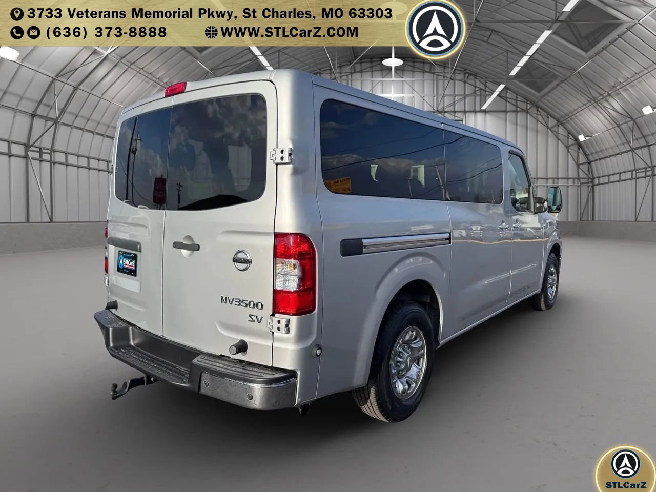 Used 2017 Nissan NV 3500 SV image 3