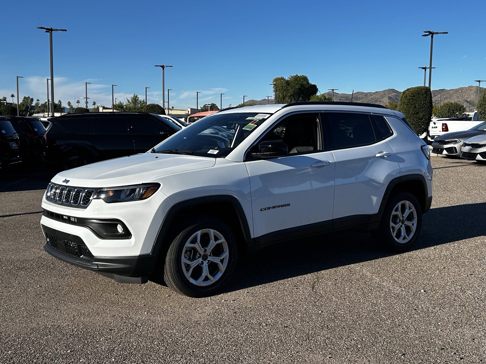 New 2026 Jeep Compass Latitude image 2