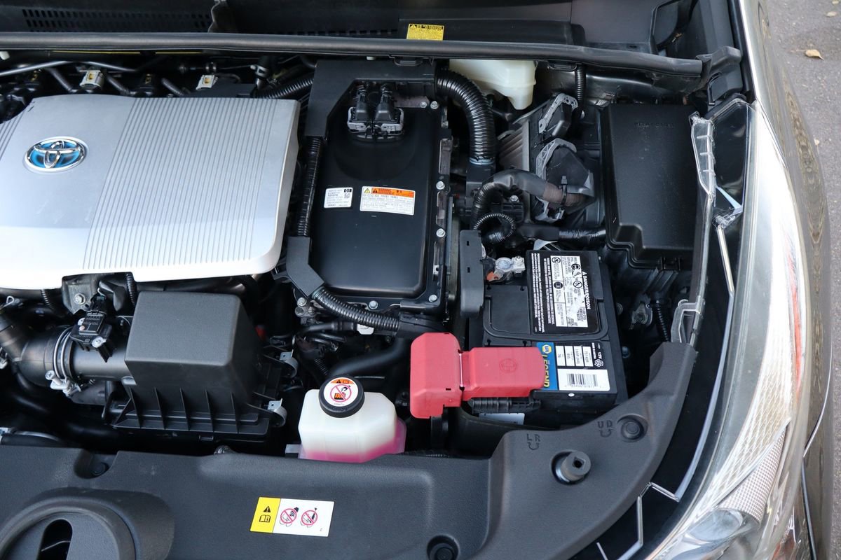 Used 2017 Toyota Prius Two image 40