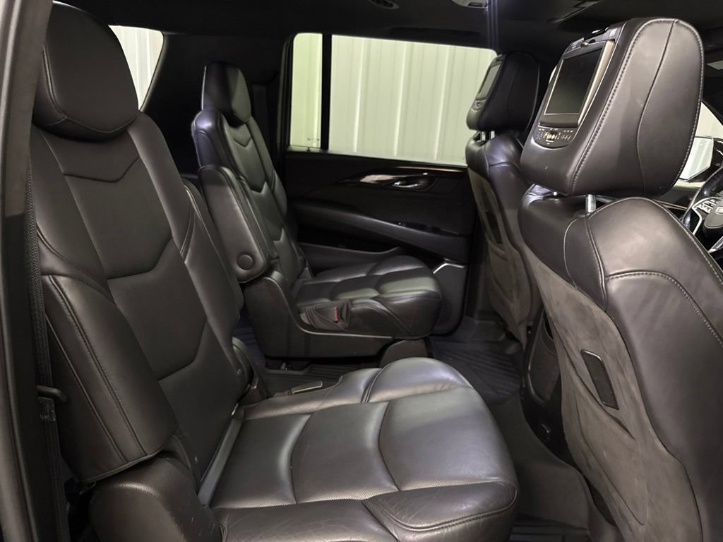 Used 2019 Cadillac Escalade ESV Platinum RWD image 19