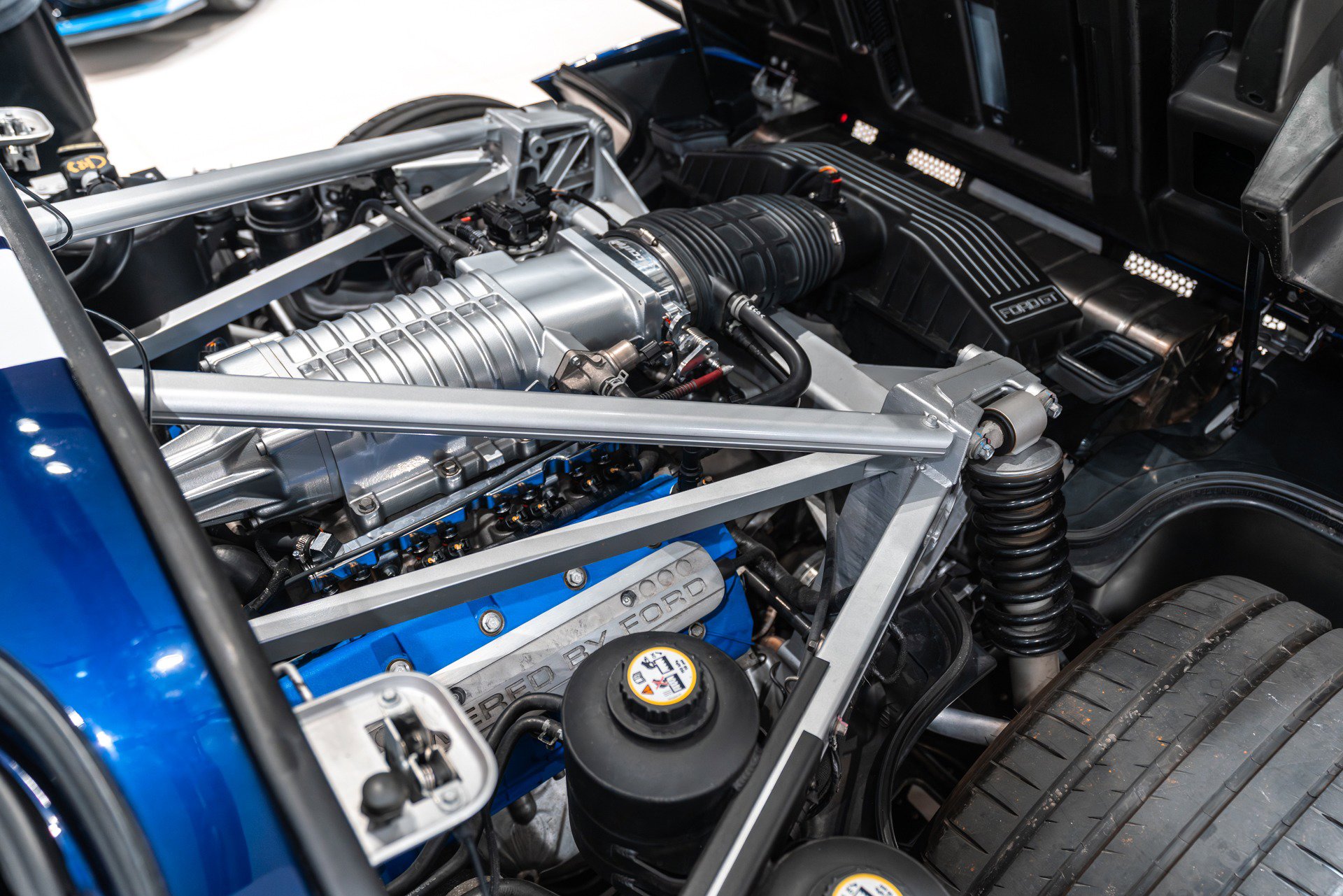 Used 2005 Ford GT image 58