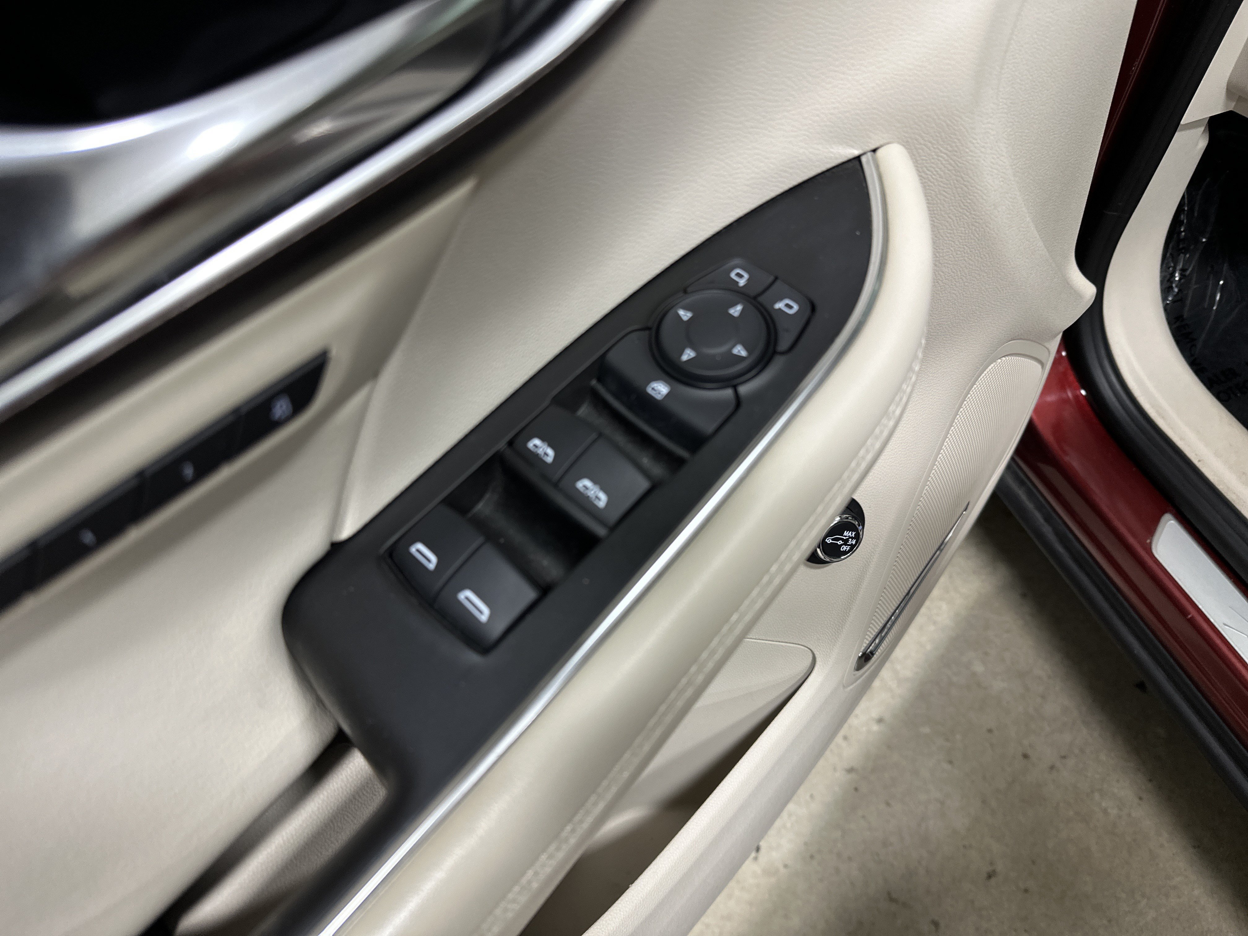 Used 2021 Buick Envision Avenir AWD/4WD image 15