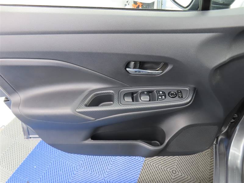 Used 2025 Nissan Versa SV w/ Trunk Package FWD image 11
