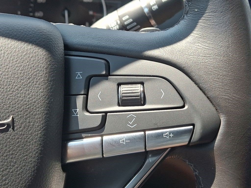Certified 2024 Cadillac XT6 Luxury w/ LPO, Floor Liner Package AWD/4WD image 25
