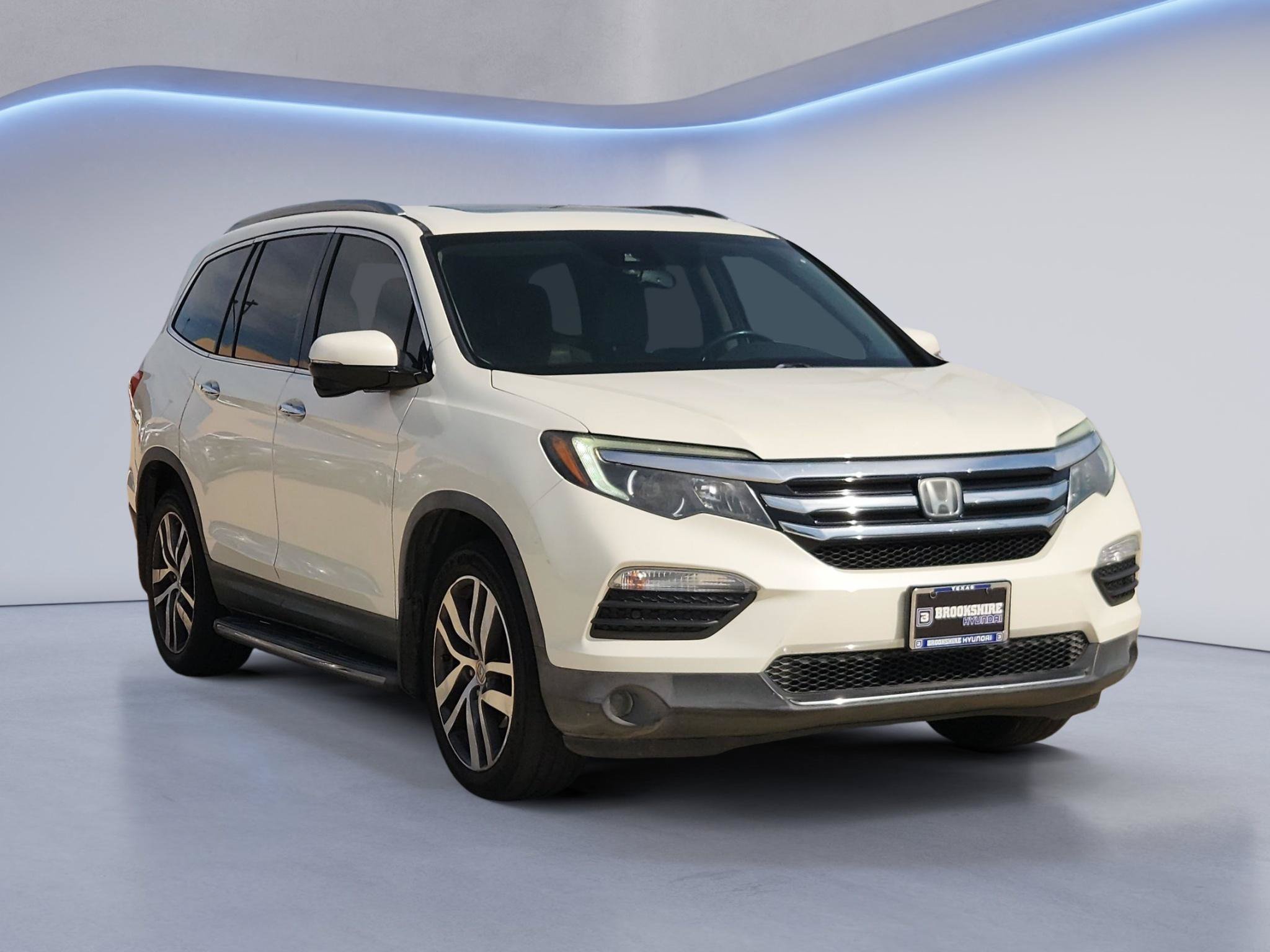 Used 2017 Honda Pilot Touring image 3
