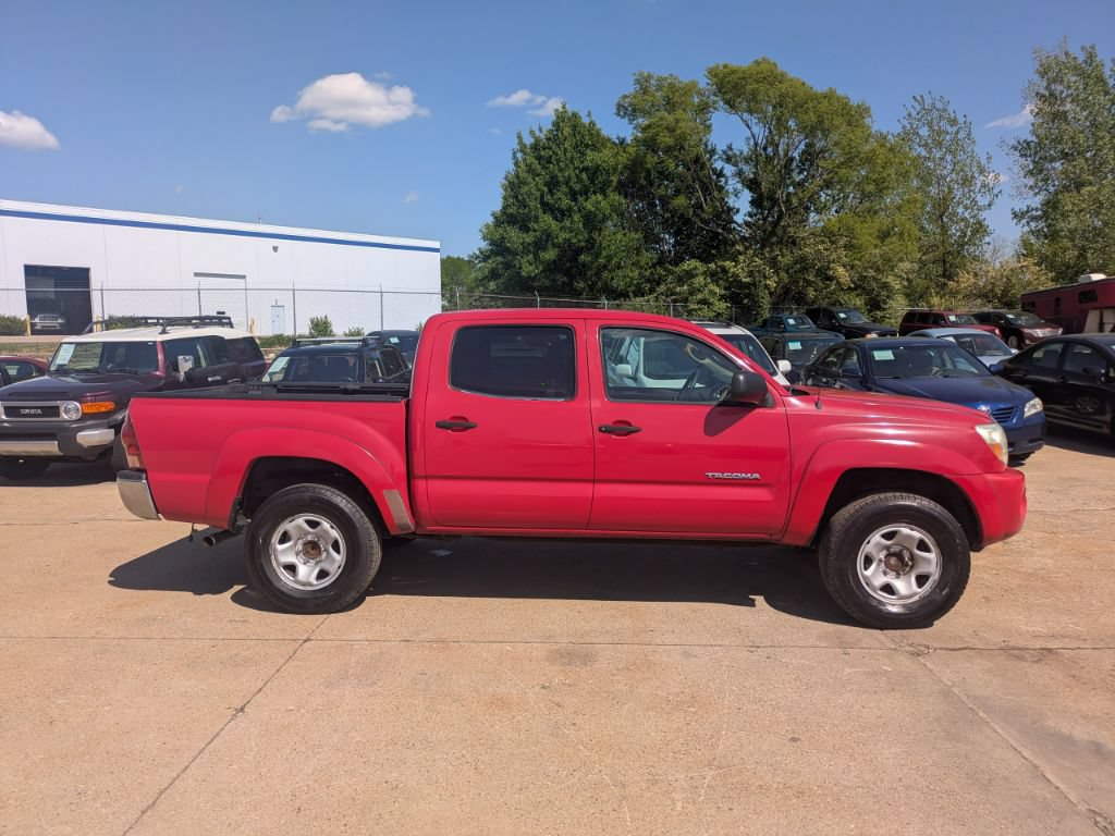 Used 2005 Toyota Tacoma PreRunner RWD image 4