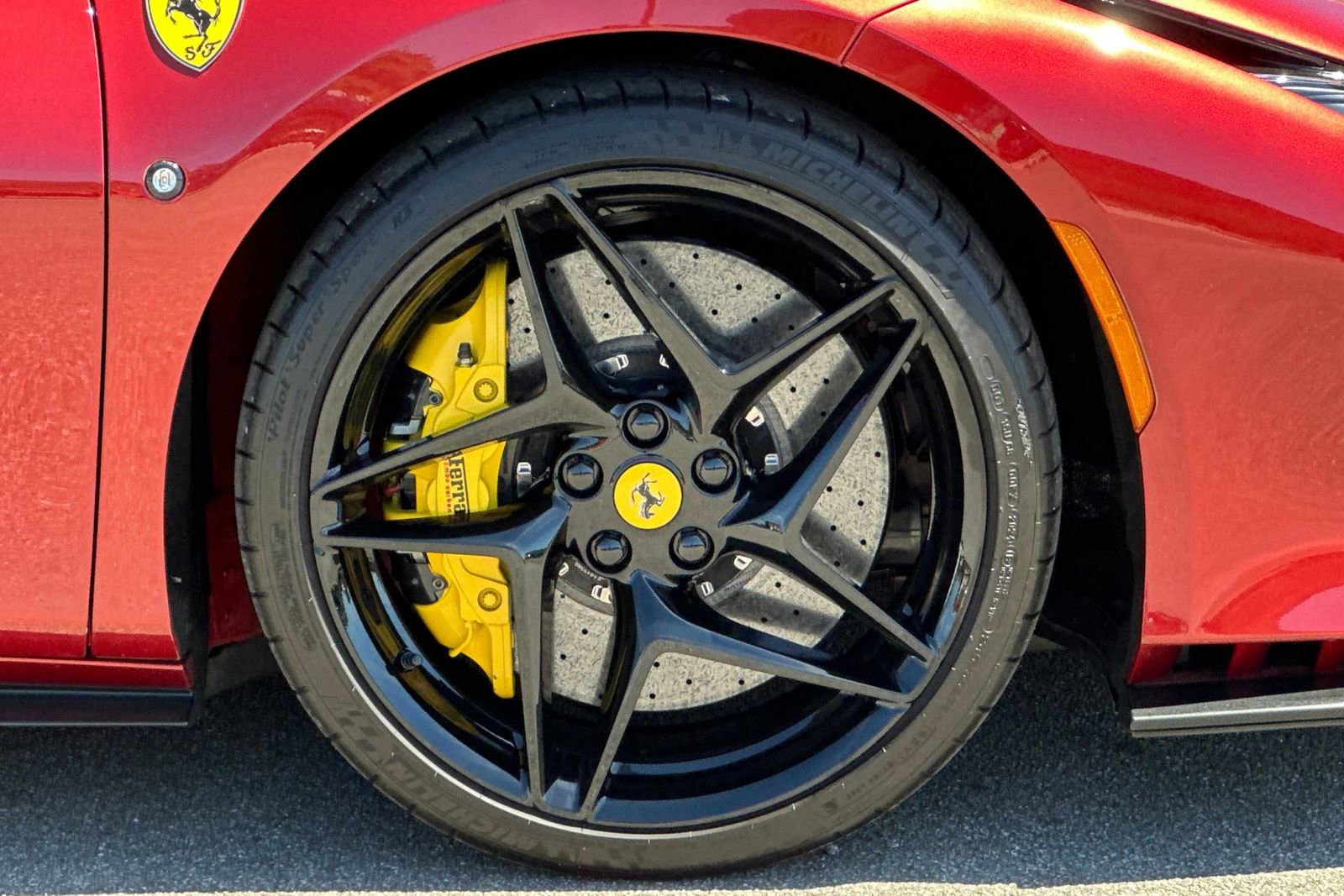 Used 2022 Ferrari F8 Tributo image 41