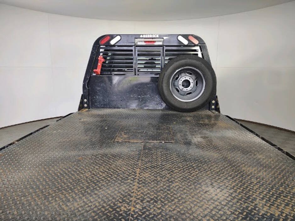 Used 2022 Ford F250 XL w/ Power Equipment Group AWD/4WD image 9