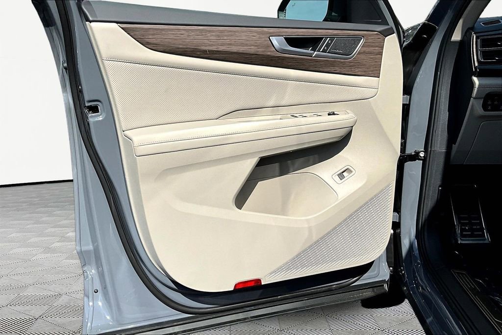 New 2026 Volkswagen Atlas SEL Premium R-Line image 10