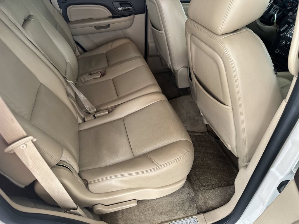Used 2014 GMC Yukon Denali RWD image 34