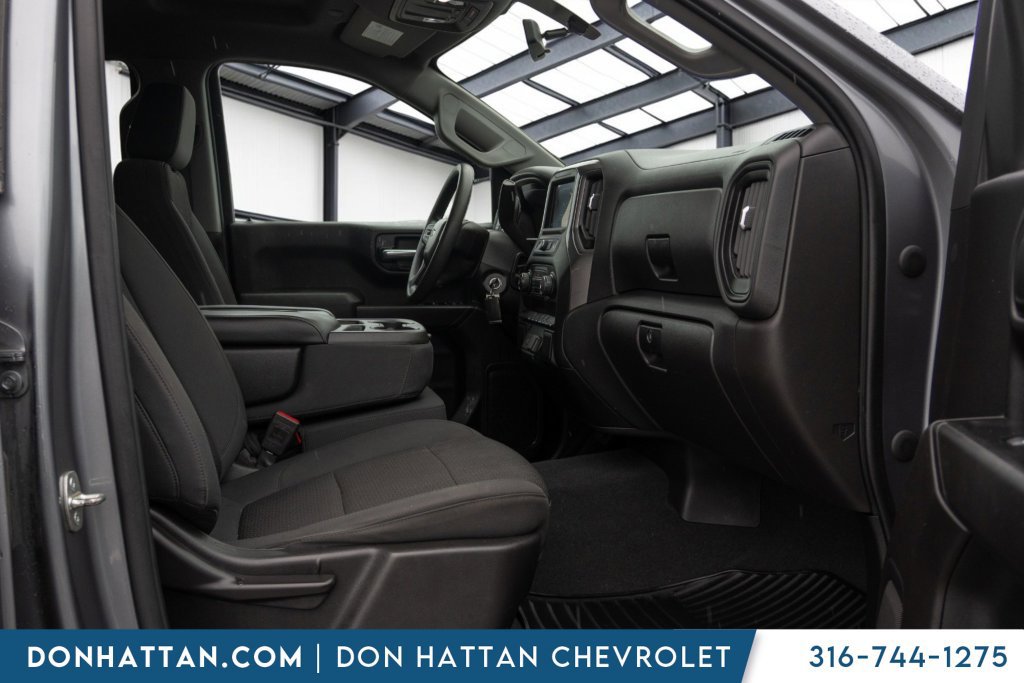 Used 2020 Chevrolet Silverado 1500 Custom w/ Custom Value Package RWD image 19