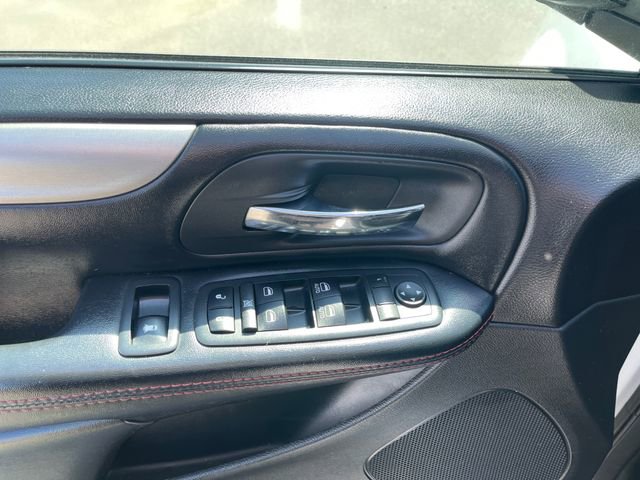 Used 2019 Dodge Grand Caravan GT image 25