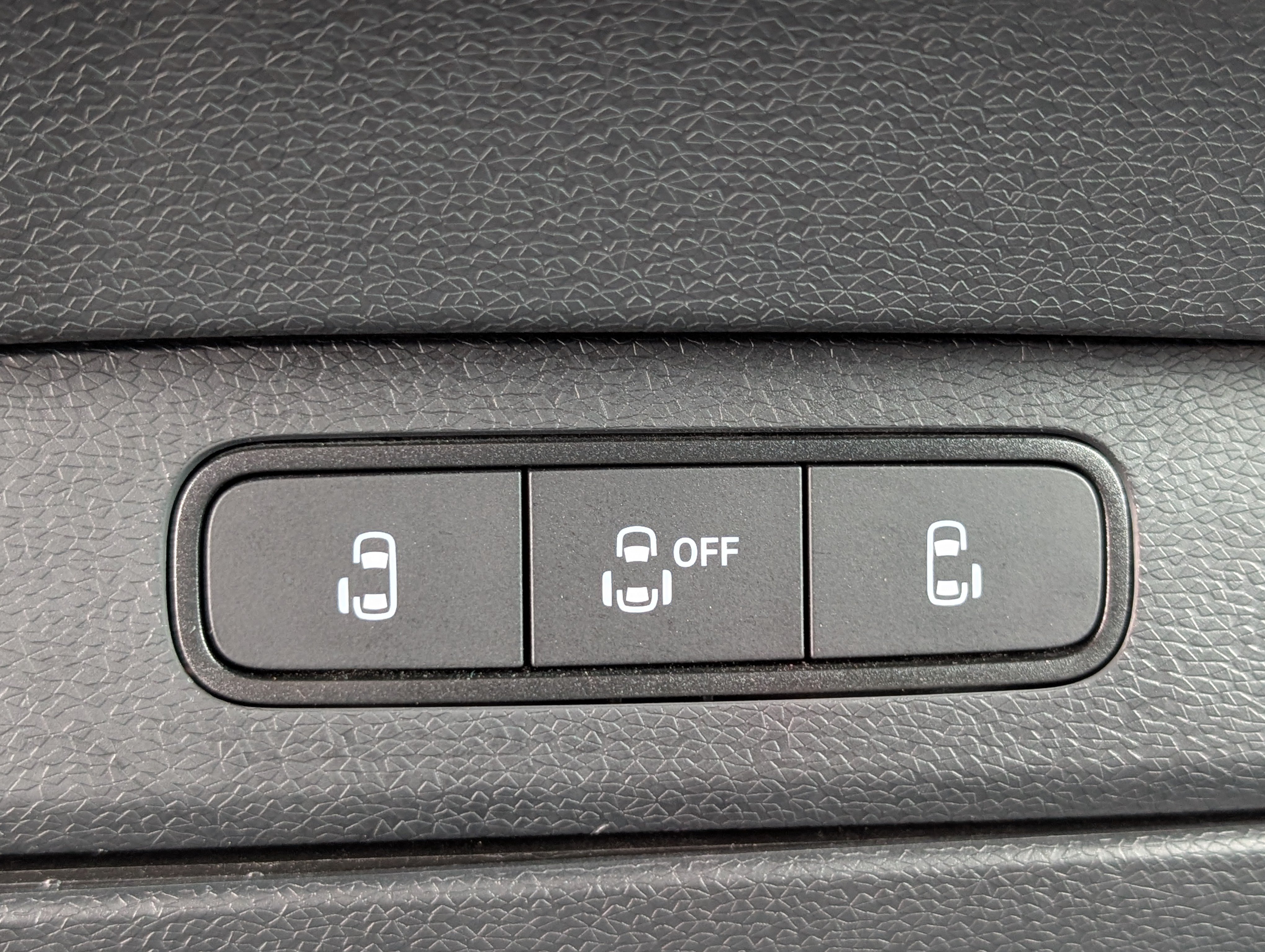 Used 2025 Volkswagen ID. Buzz Pro S Plus RWD image 25