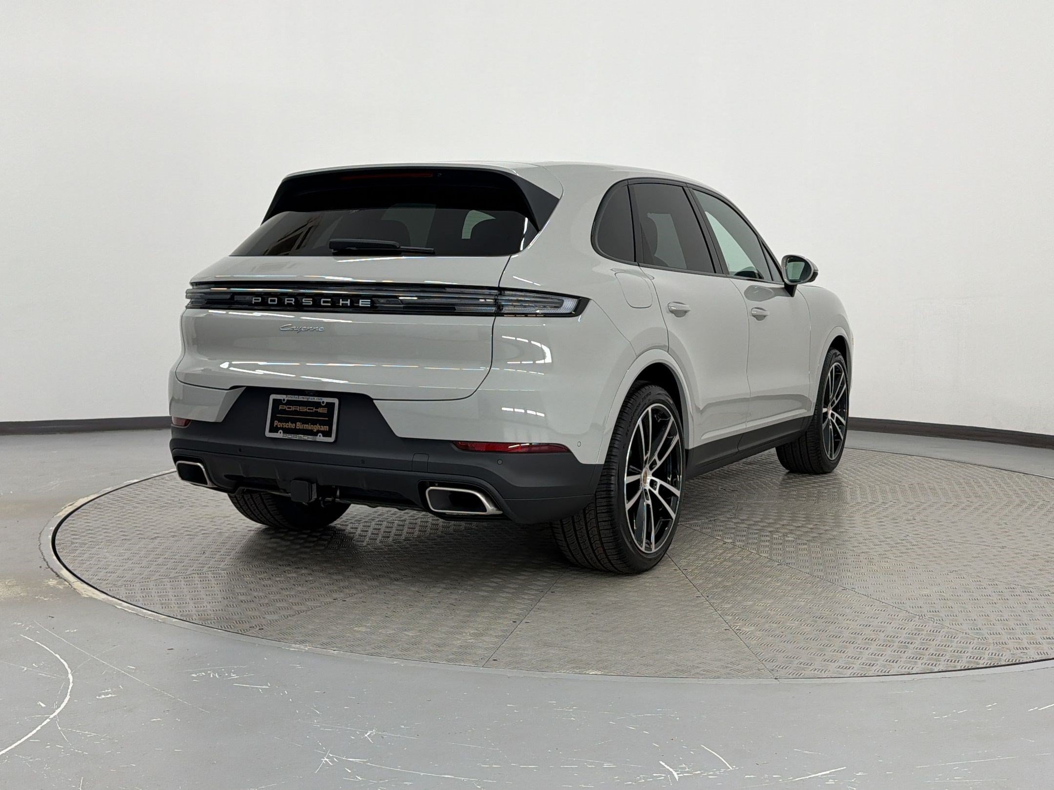 New 2026 Porsche Cayenne AWD/4WD image 9
