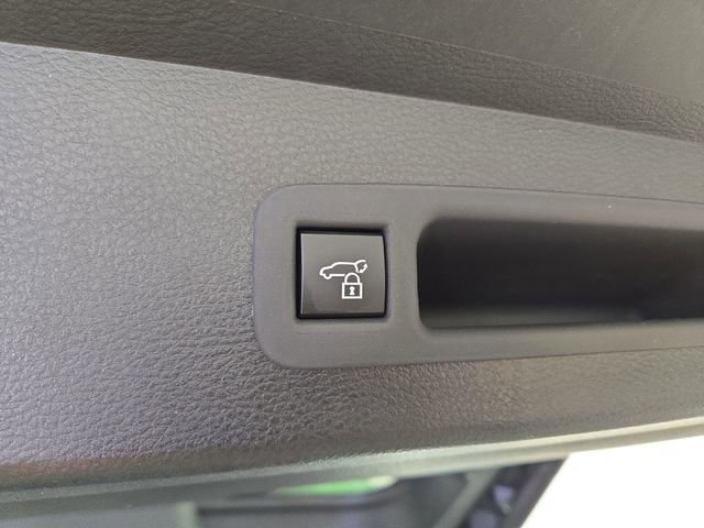 New 2026 Toyota Sienna XLE image 36