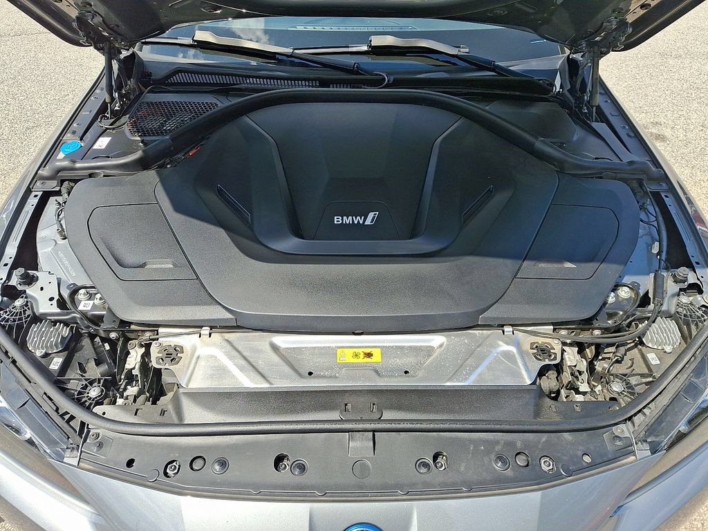 Used 2023 BMW i4 eDrive40 w/ Parking Assistance Package RWD image 29