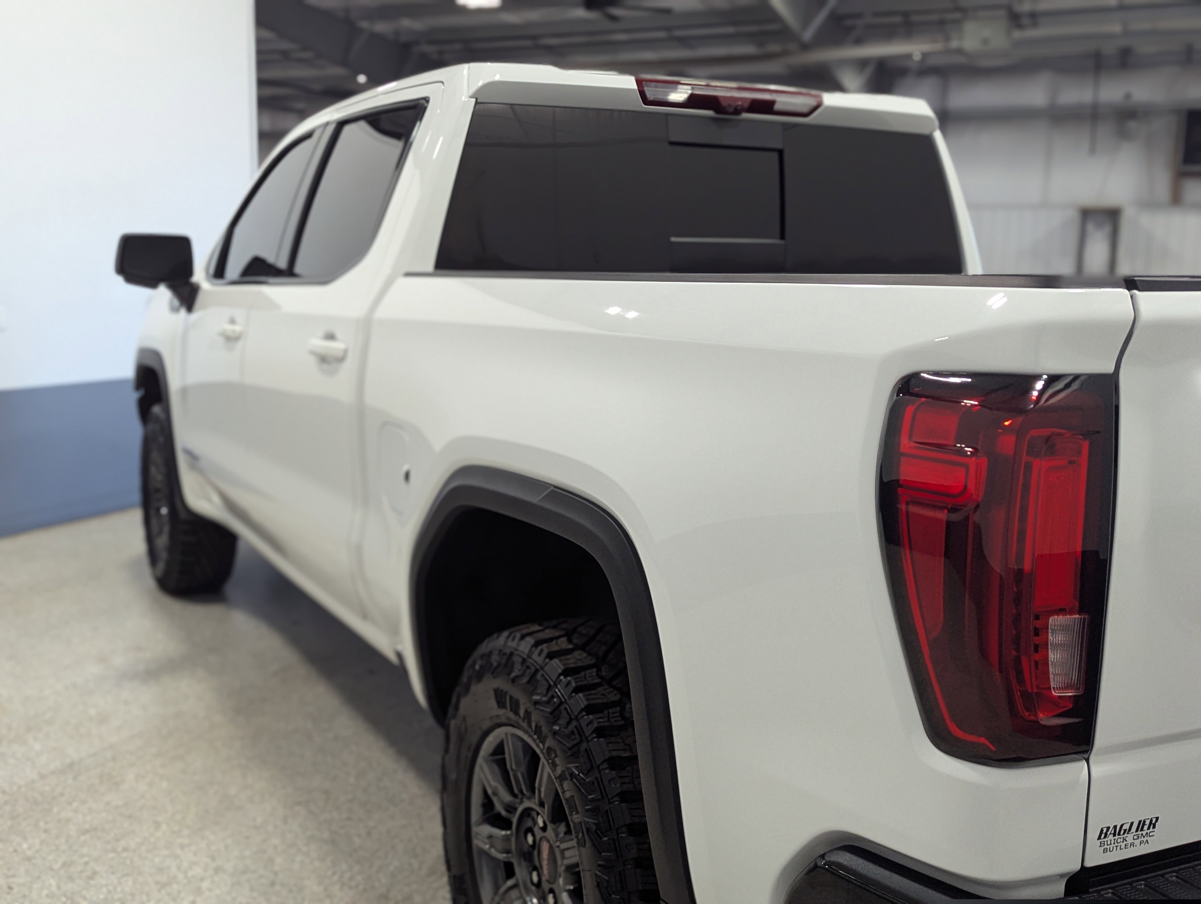 Used 2024 GMC Sierra 1500 AT4X image 5