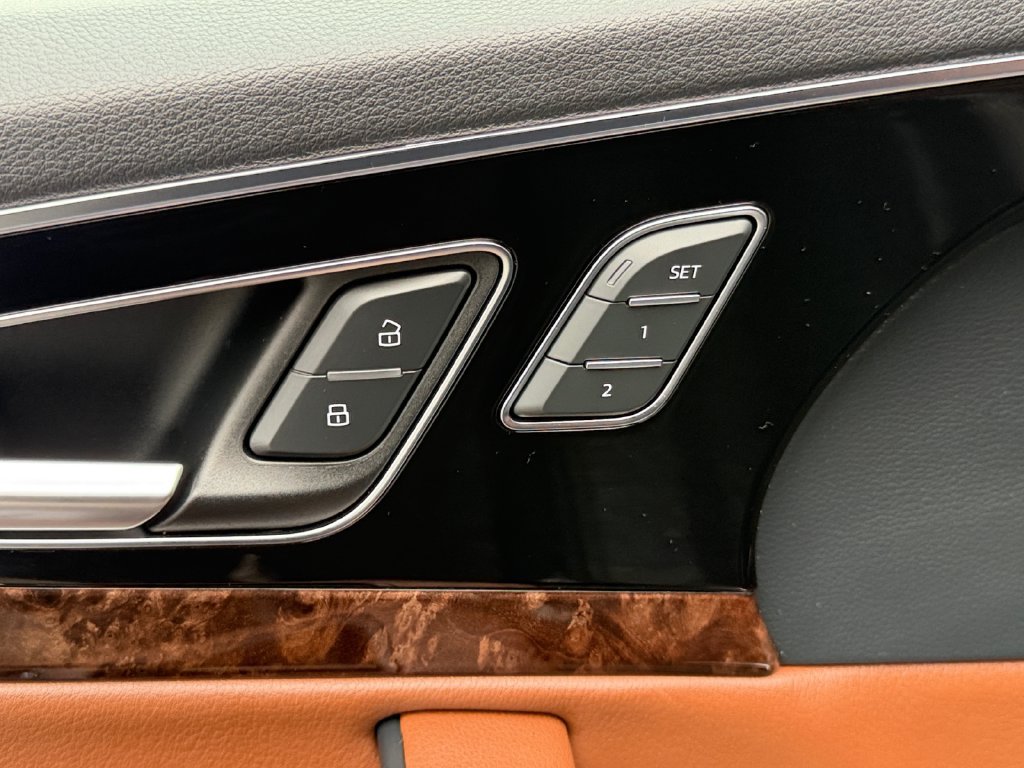 Used 2018 Audi Q7 3.0T Premium Plus AWD/4WD image 28