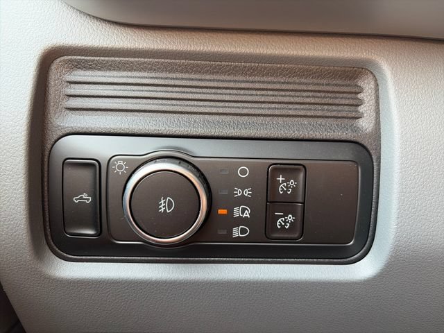 New 2026 Ford F550 4x4 Crew Cab image 18