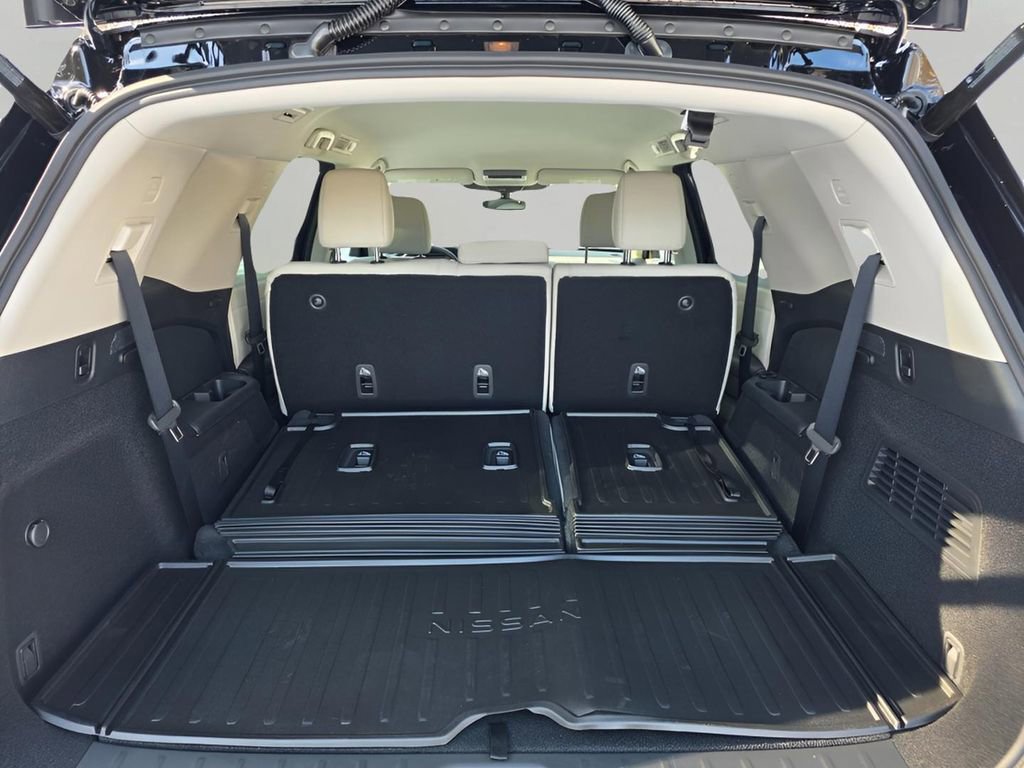 New 2026 Nissan Pathfinder SL image 8