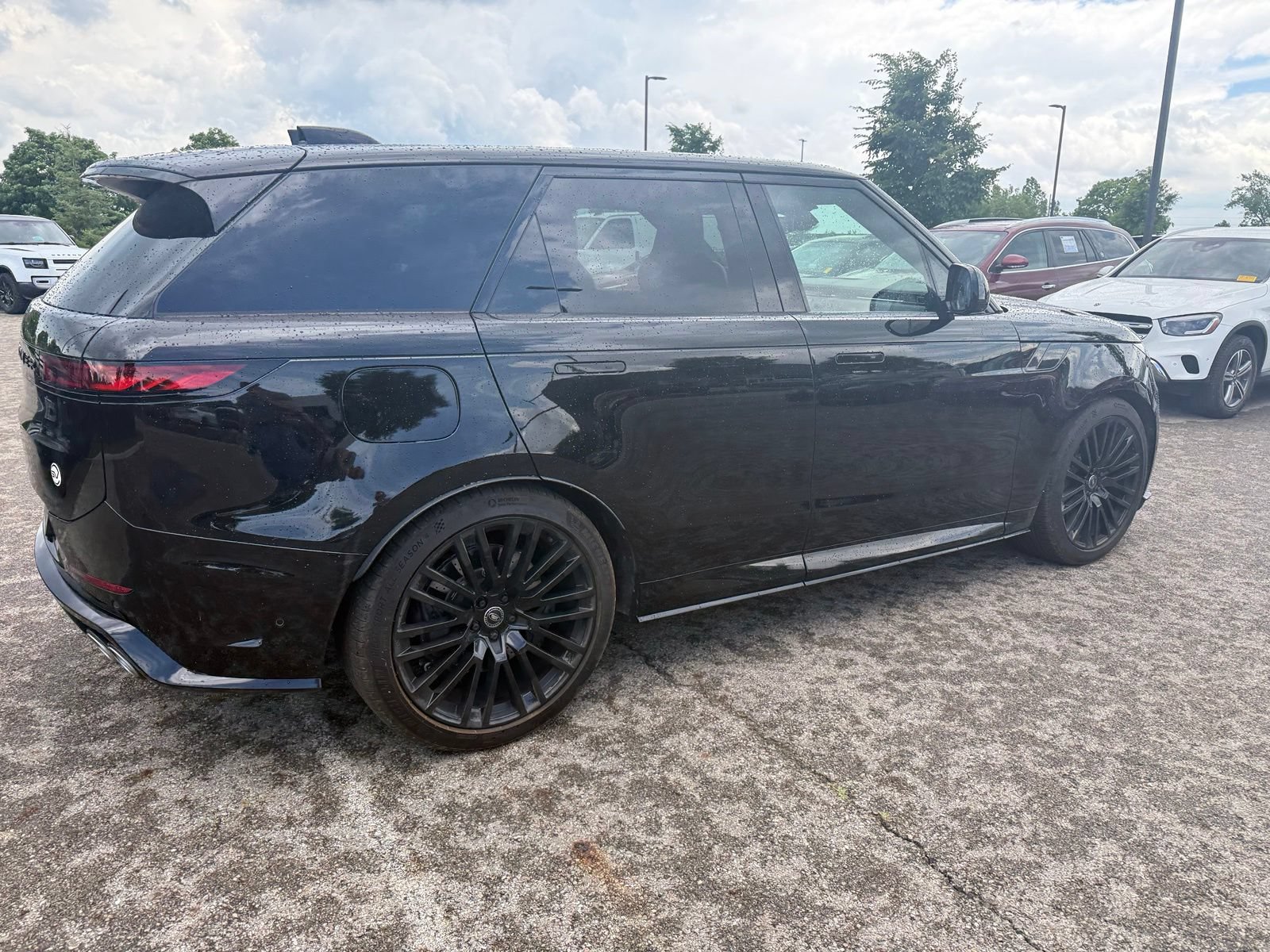 Used 2024 Land Rover Range Rover Sport AWD/4WD image 5