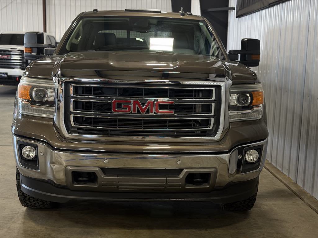 Used 2015 GMC Sierra 1500 SLT w/ Driver Alert Package AWD/4WD image 3