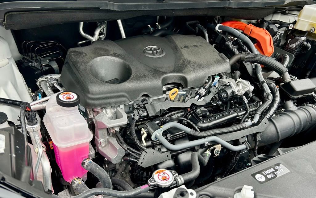 Certified 2024 Toyota Sienna LE AWD/4WD image 23