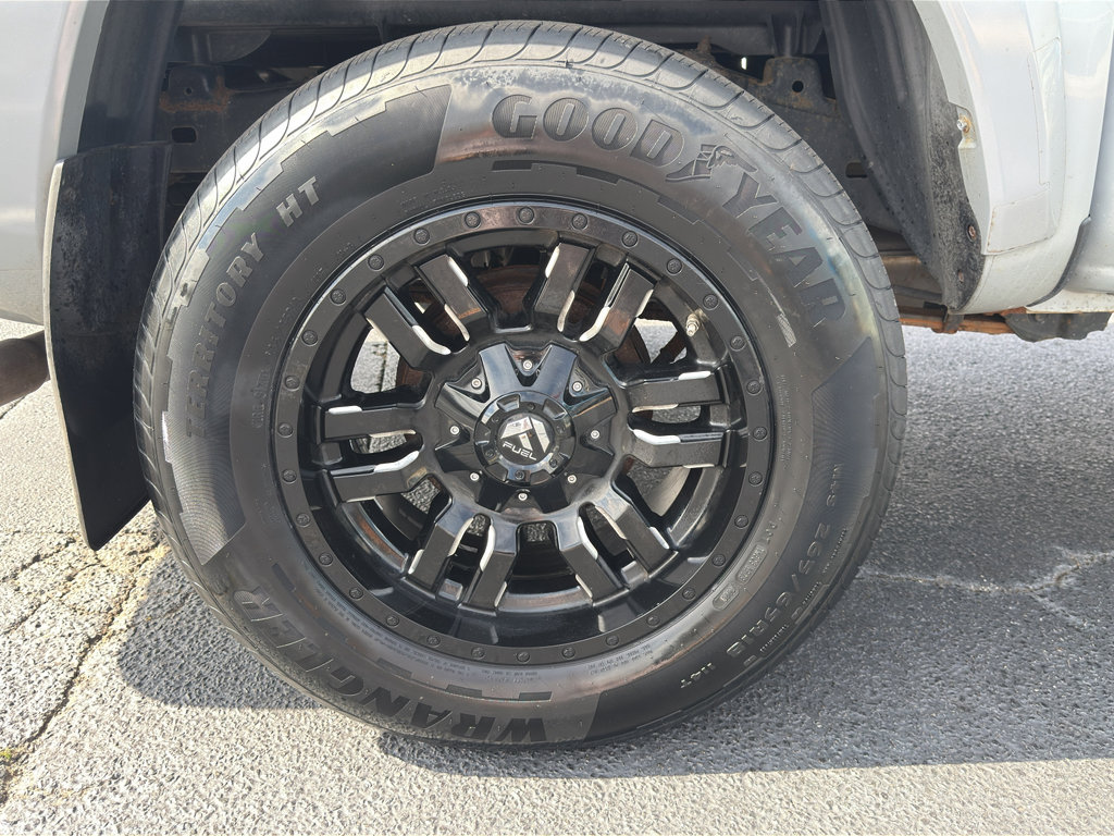 Used 2018 Toyota Tacoma Limited AWD/4WD image 30
