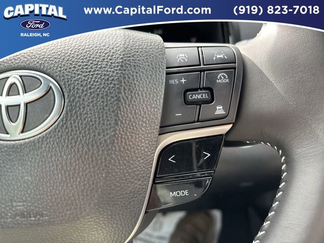 Used 2025 Toyota Camry SE FWD image 24
