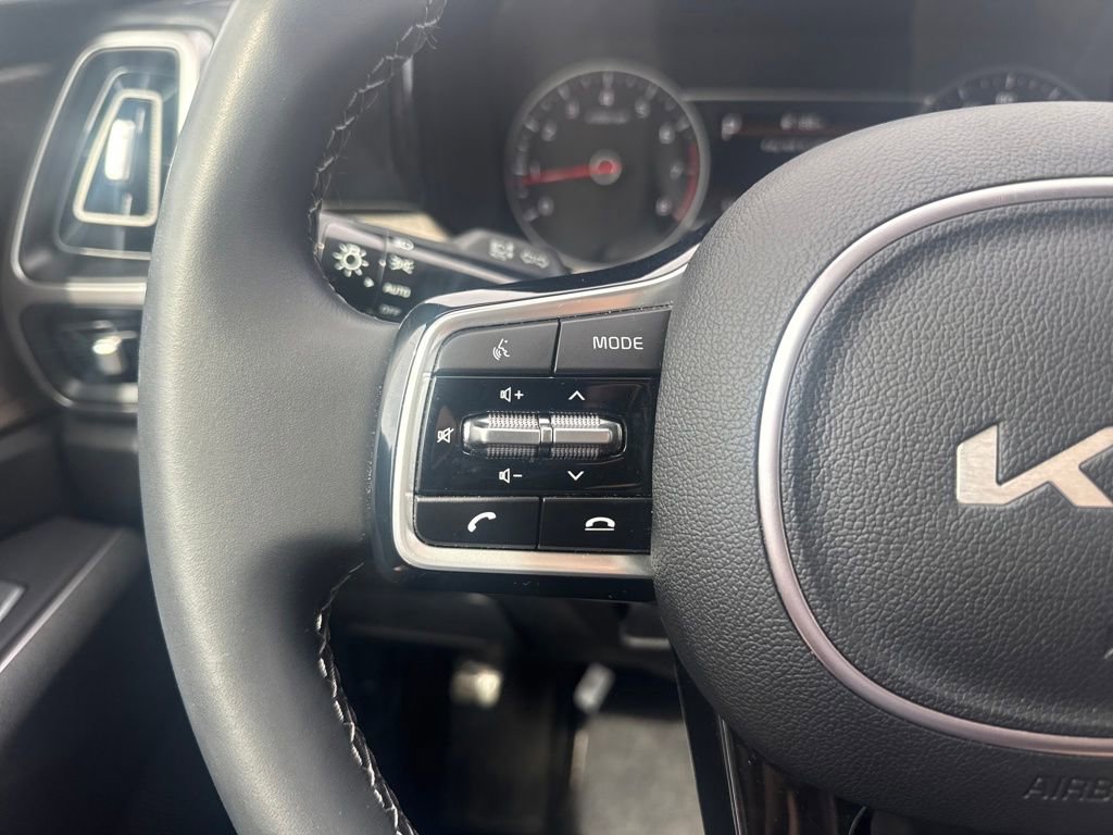 Used 2023 Kia Sorento S AWD/4WD image 15