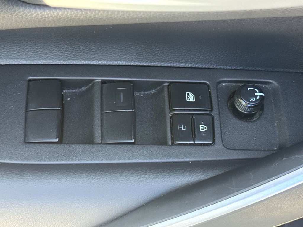 Used 2024 Toyota Corolla SE FWD image 14