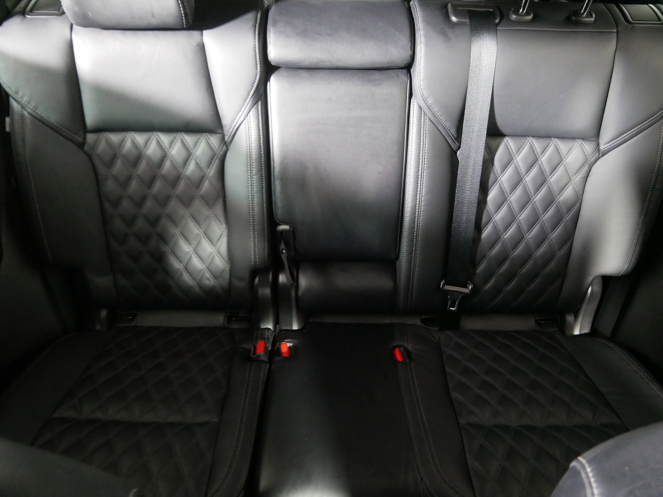 Used 2022 Mitsubishi Outlander SEL image 13