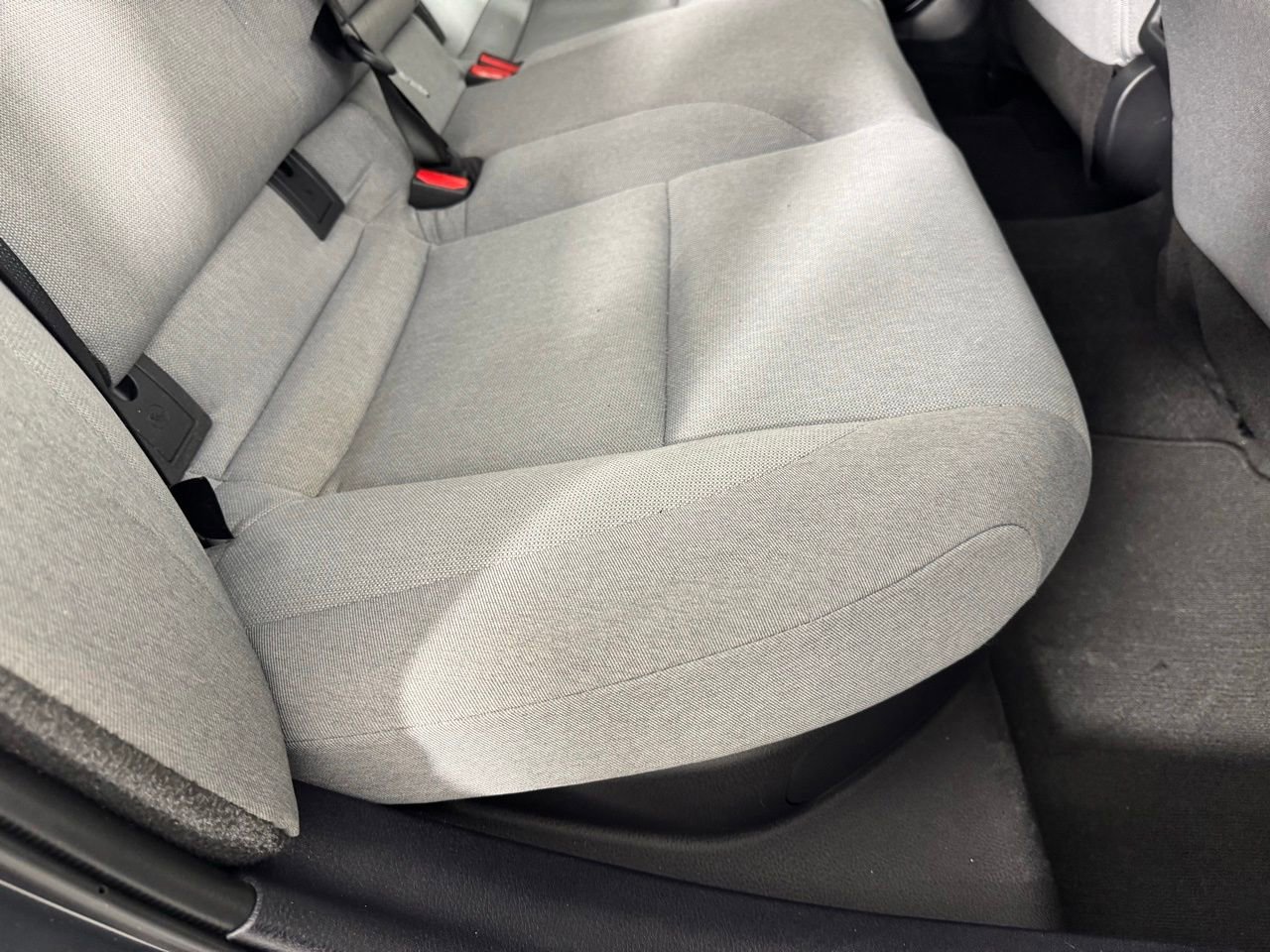 Used 2025 Toyota Camry LE FWD image 31