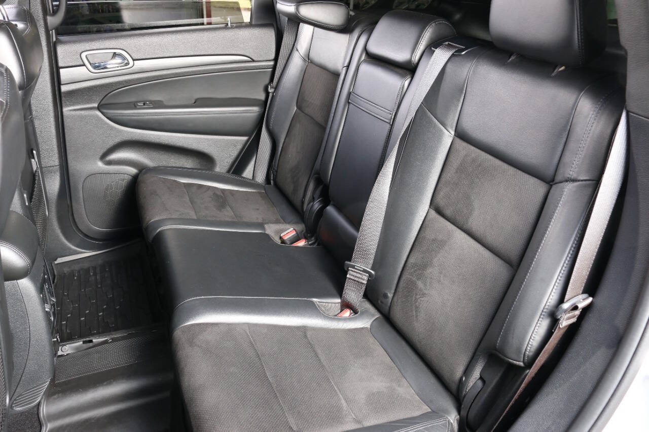 Used 2020 Jeep Grand Cherokee Altitude RWD image 40