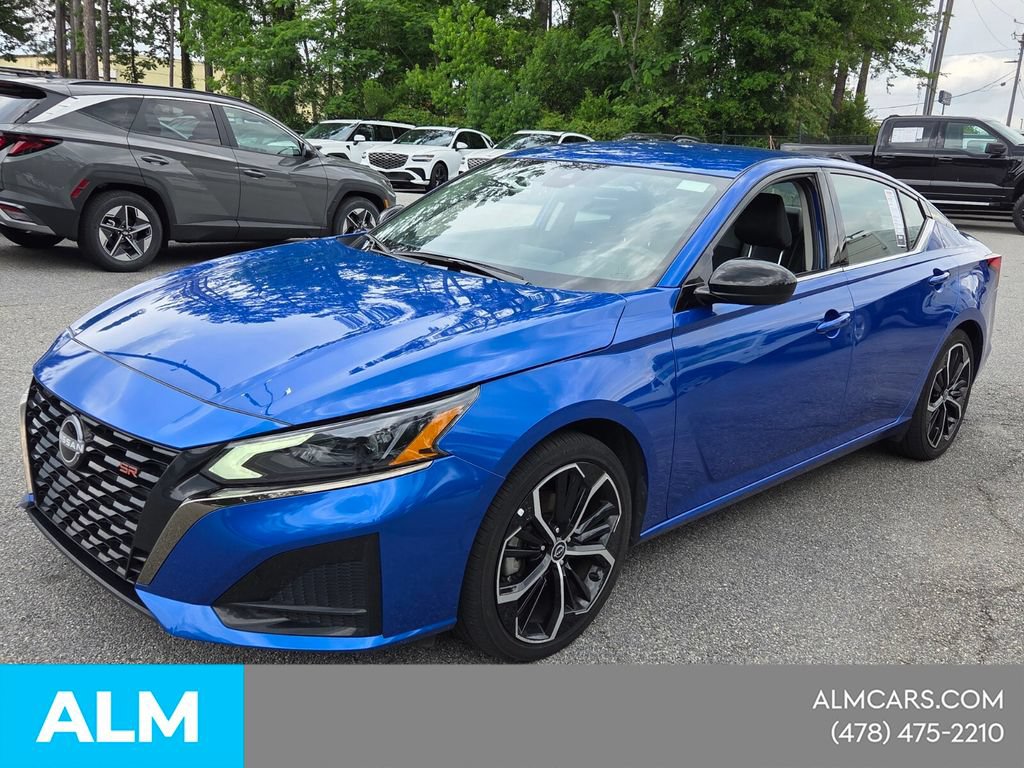 Used 2025 Nissan Altima 2.5 SR FWD image 4