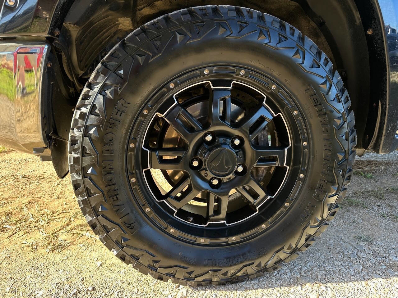 Used 2017 Toyota Tundra SR5 w/ SR5 Upgrade Package image 25