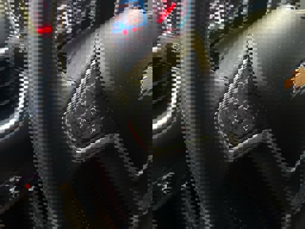 Used 2020 Chevrolet Equinox LT image 9