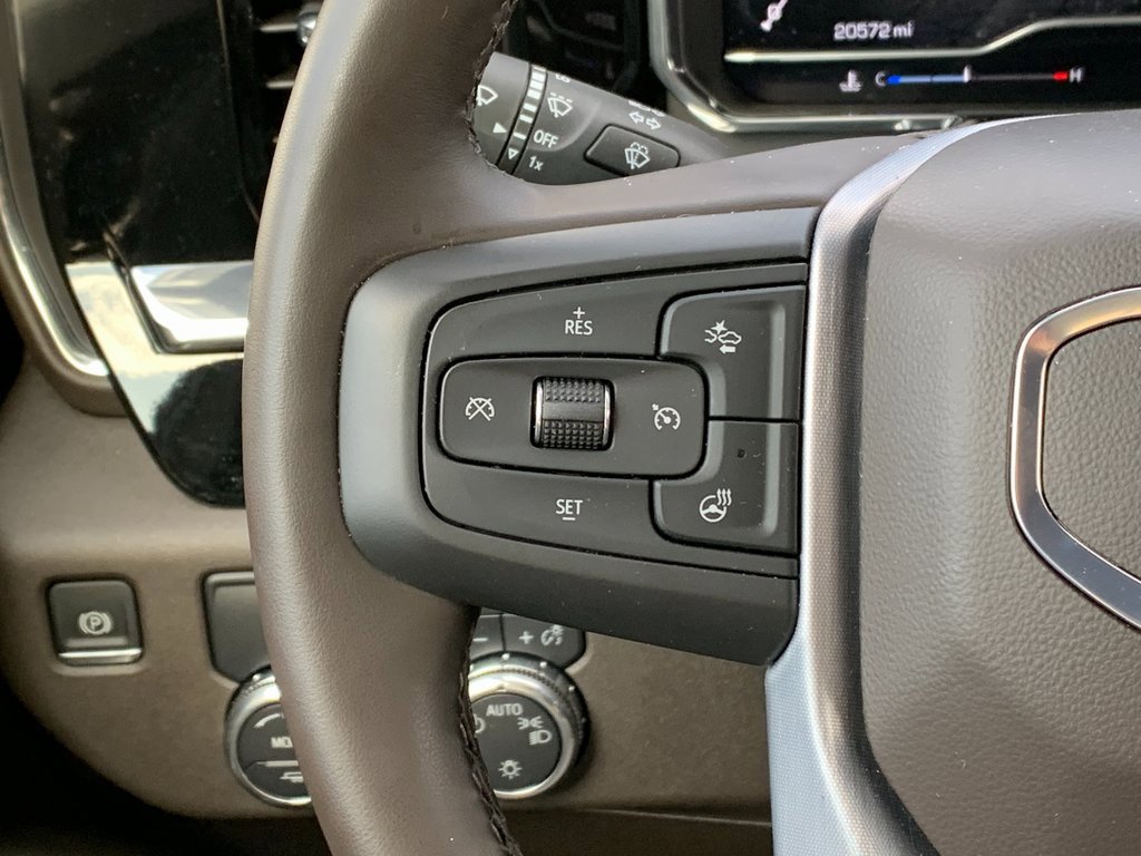 Used 2025 GMC Sierra 1500 SLE w/ Preferred Package image 13