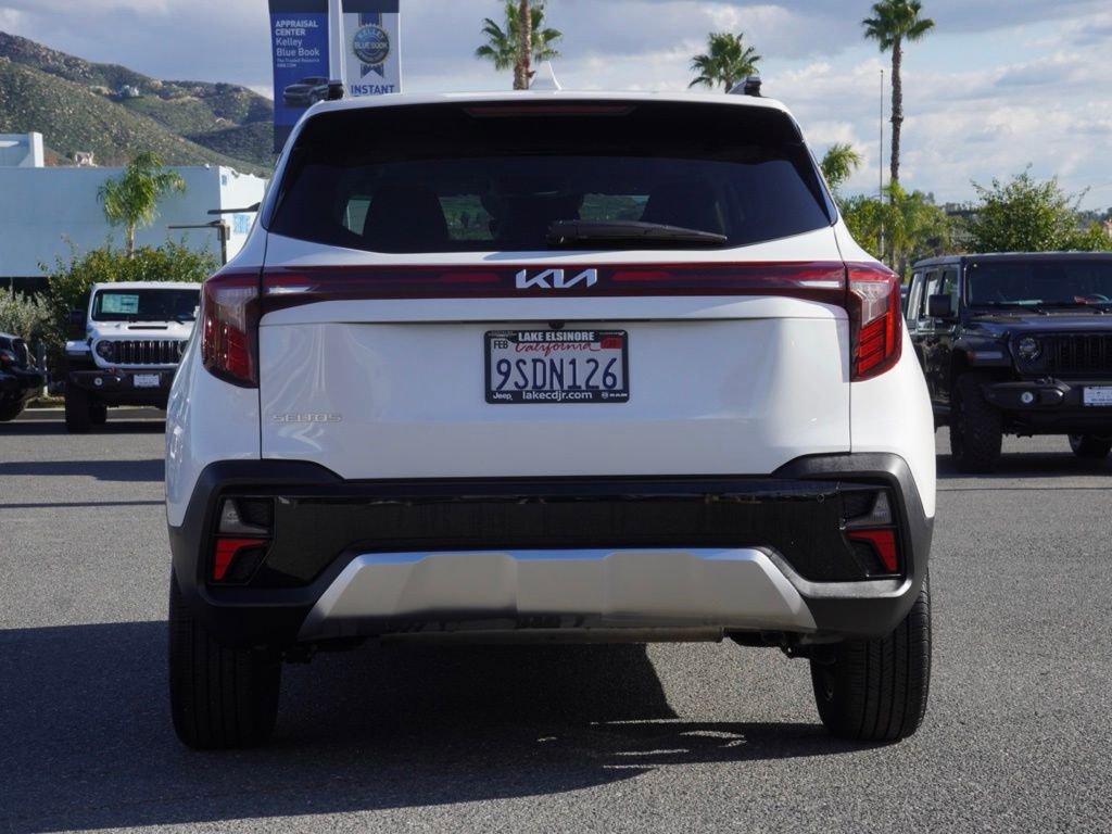 Used 2025 Kia Seltos EX w/ EX Sunroof Package image 5