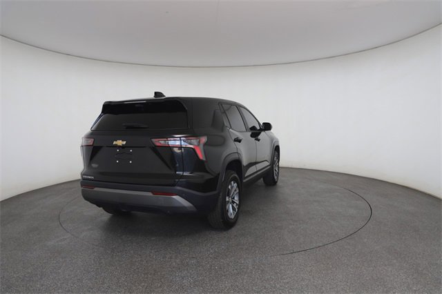 Used 2025 Chevrolet Equinox LT w/ Safety and Technology Package image 17