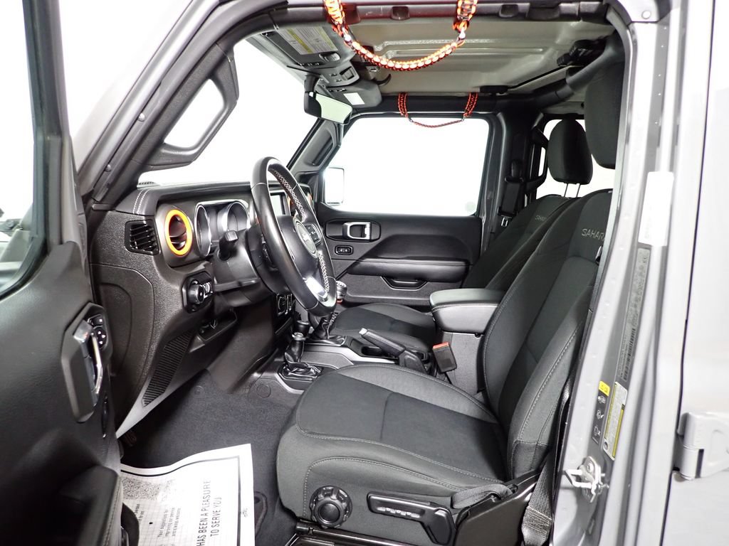Used 2022 Jeep Wrangler Unlimited Sahara AWD/4WD image 21