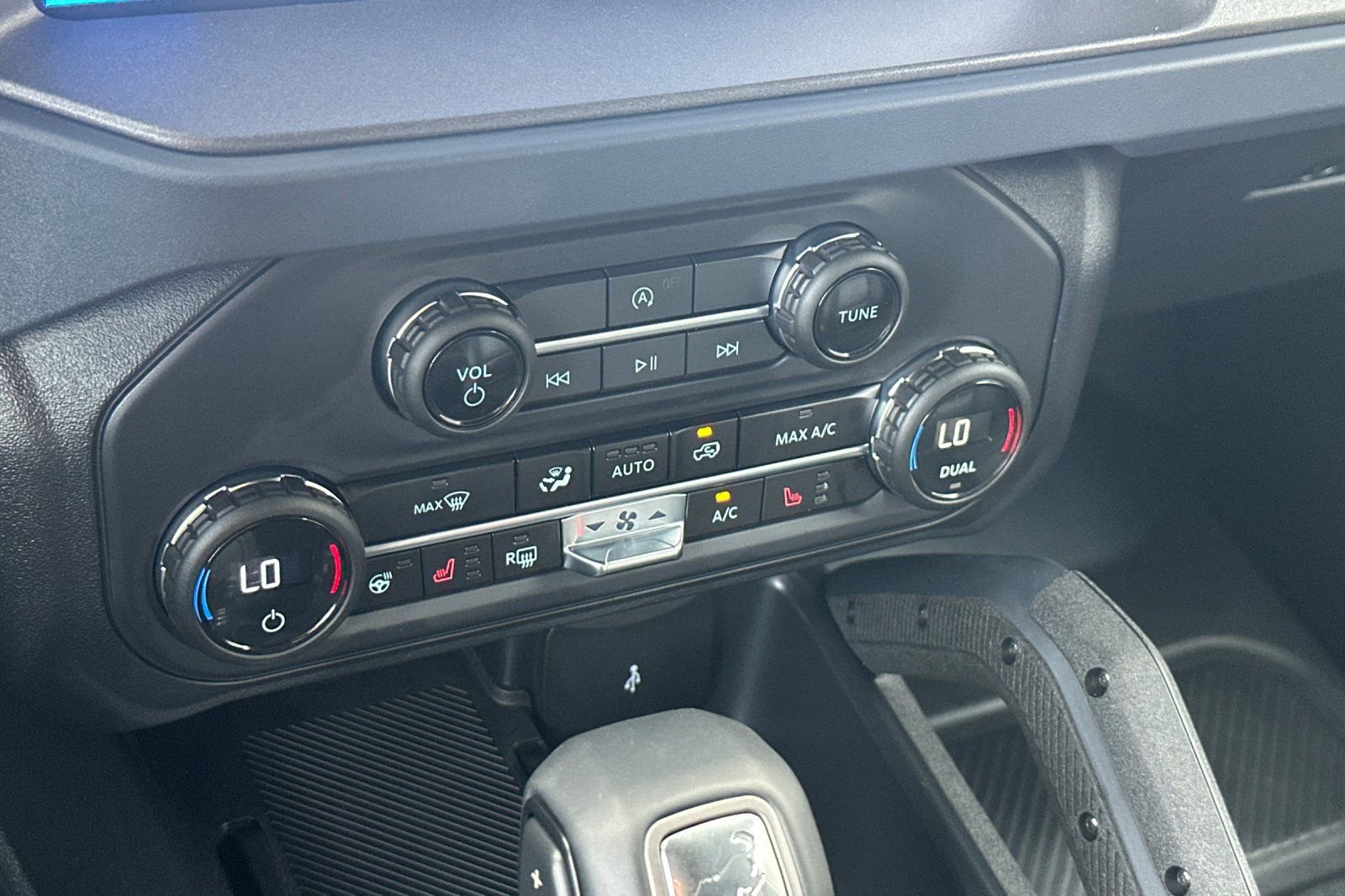 New 2025 Ford Bronco Badlands w/ Sasquatch Package image 21