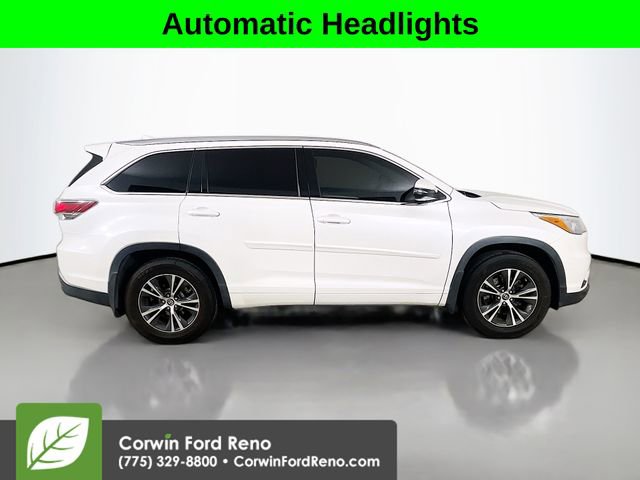 Used 2016 Toyota Highlander XLE image 8