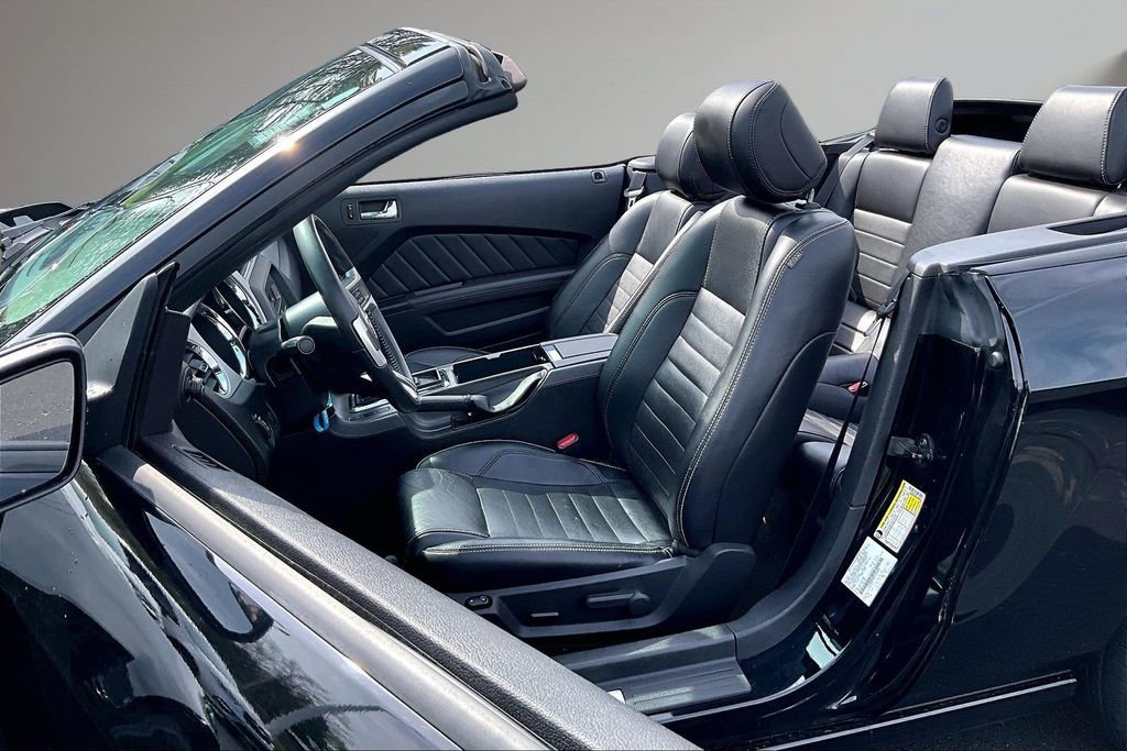 Used 2014 Ford Mustang Premium image 20