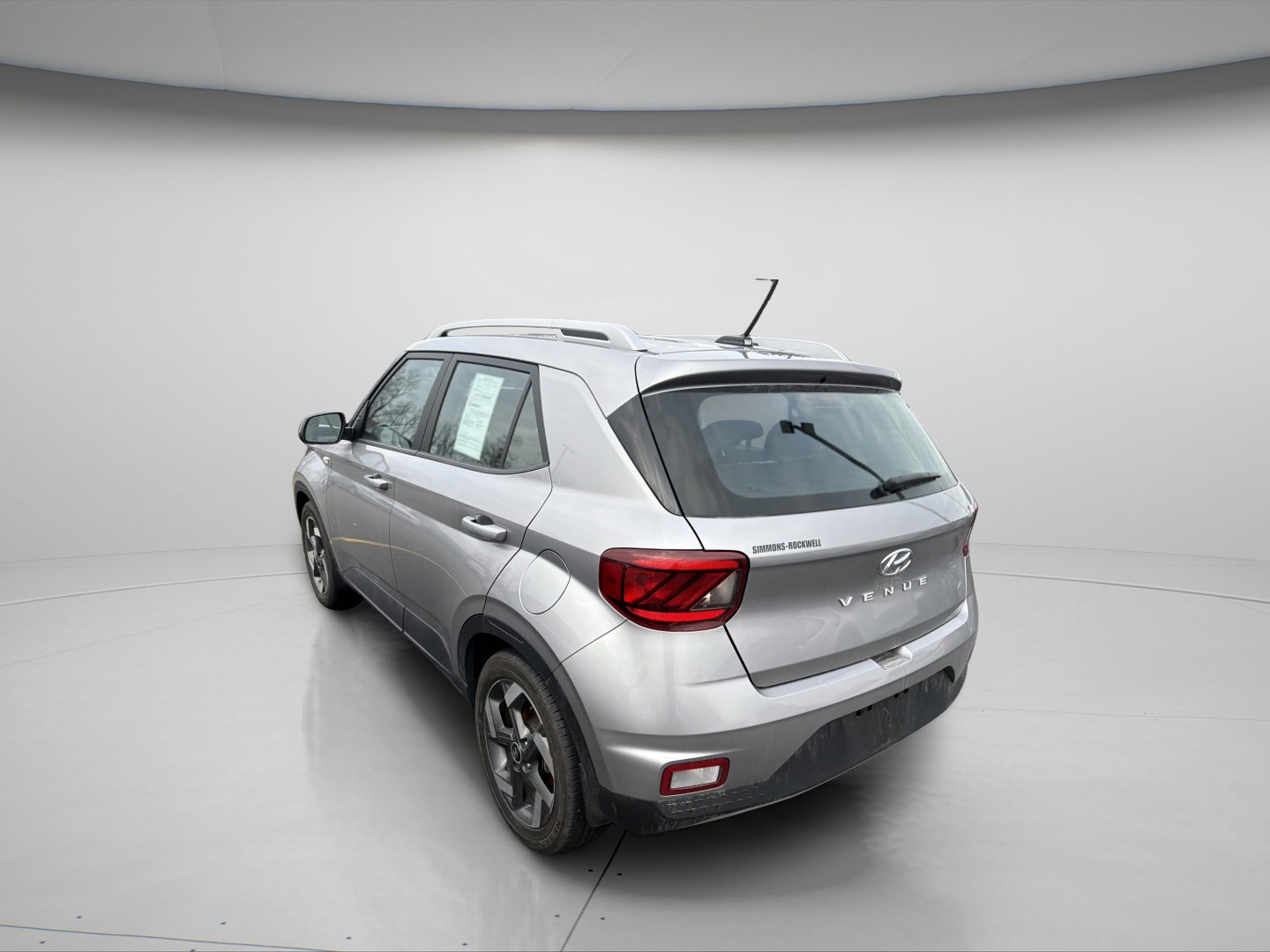 Used 2023 Hyundai Venue SEL image 26