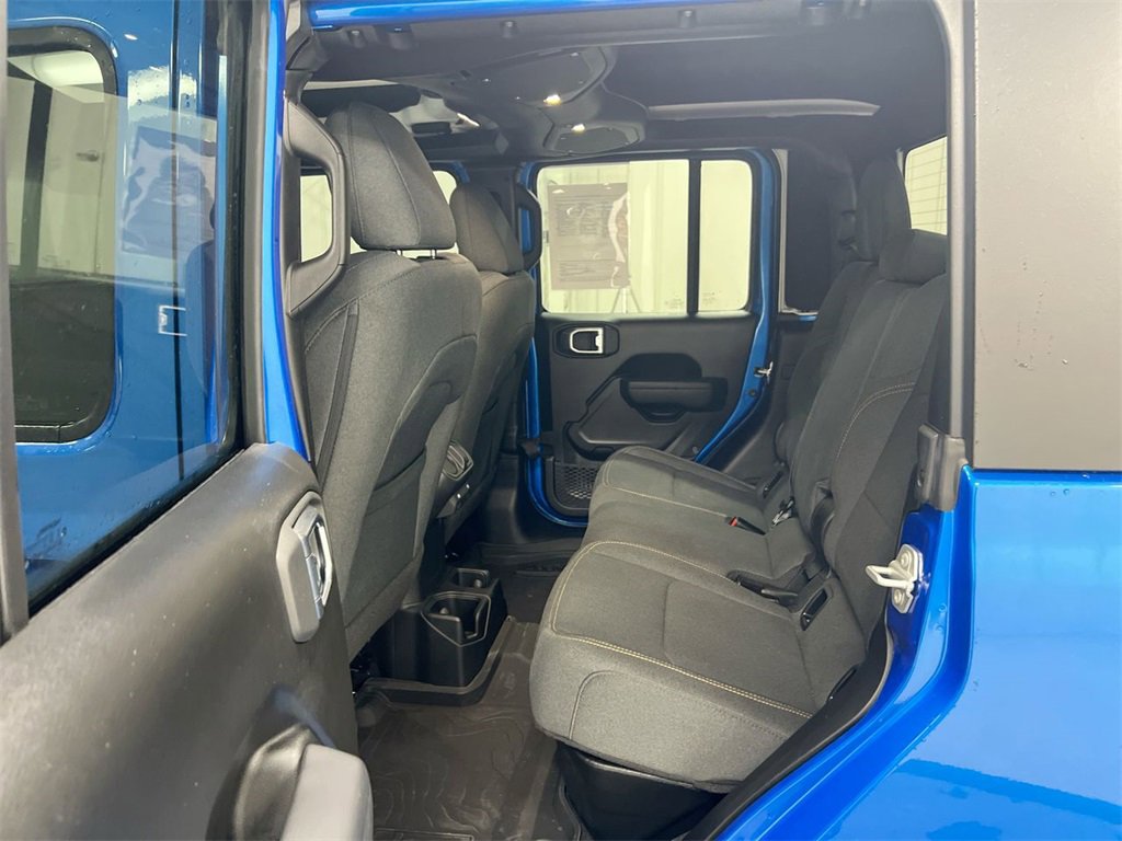 Used 2024 Jeep Gladiator Sport image 22