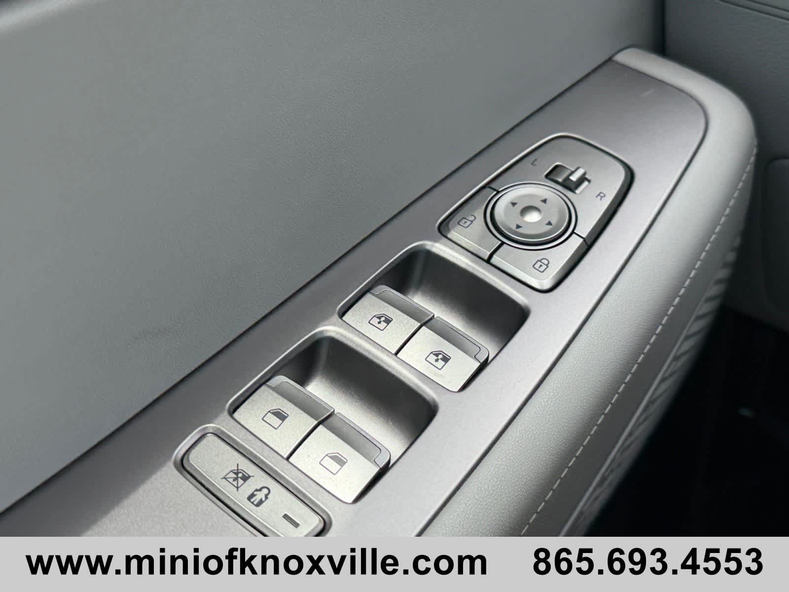Used 2025 Hyundai Palisade SEL FWD image 23